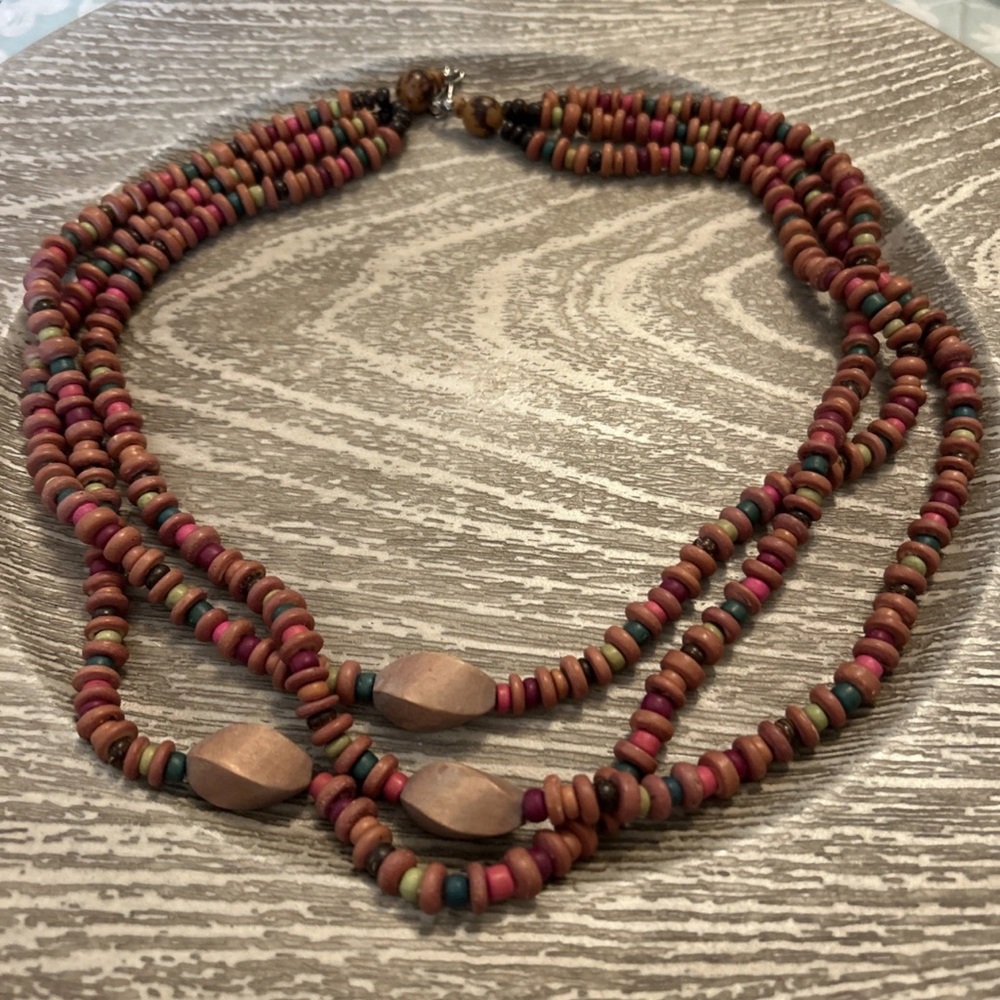 Elegant Multicolor Beaded Necklace